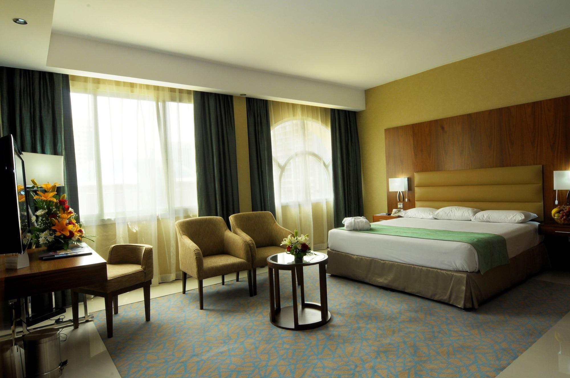 Howard Johnson By Wyndham Abu Dhabi Downtown Buitenkant foto