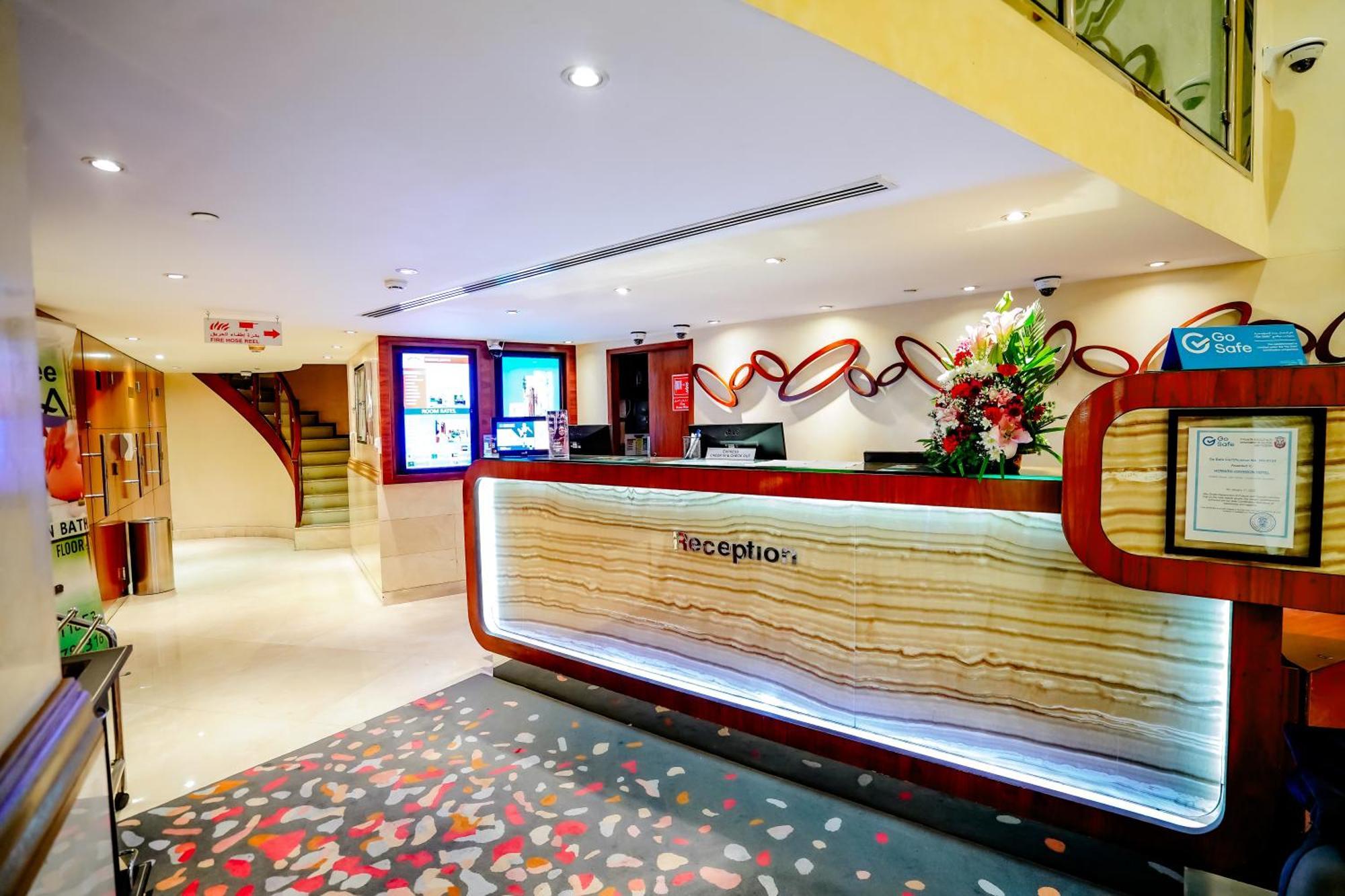 Howard Johnson By Wyndham Abu Dhabi Downtown Buitenkant foto