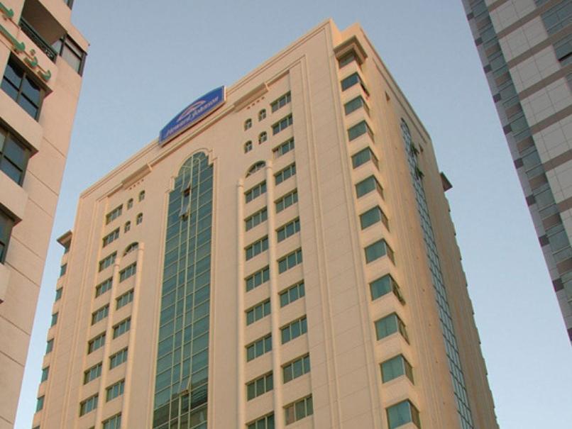Howard Johnson By Wyndham Abu Dhabi Downtown Buitenkant foto